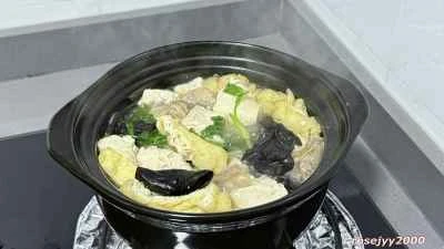 椎茸、豆腐、揚げ豆腐のパフシチューの作り方：9