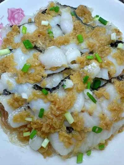 ニンニクと春雨で蒸した魚の切り身の作り方：10