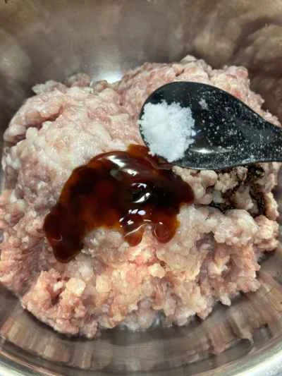 煮込んだライオンの頭のミートボールのレシピ手順：4