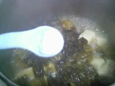 キャベツと豆腐のピクルスを使った豚スペアリブの煮込みの作り方：9