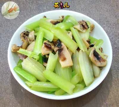 干しイカとセロリの炒め物