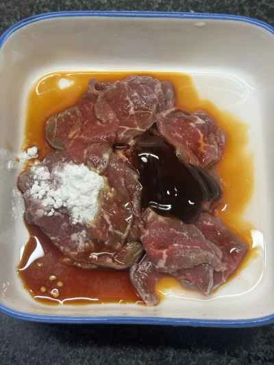 ザワークラウトと魚と牛肉のコンボを作る手順：2