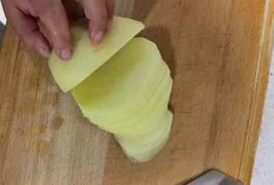 独特の風味を持つ細切りポテトの作り方：2