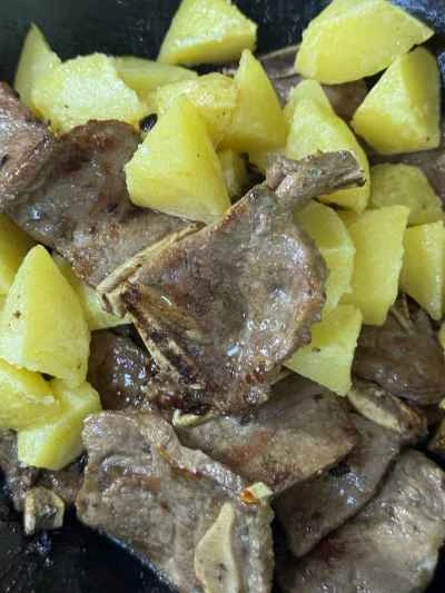 ポテトと黒胡椒のビーフリブの作り方：8