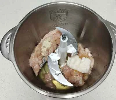 自家製チキンミートボールのレシピ手順：3
