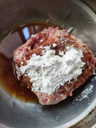 蒸し豚肉ミートボールのレシピ手順:2