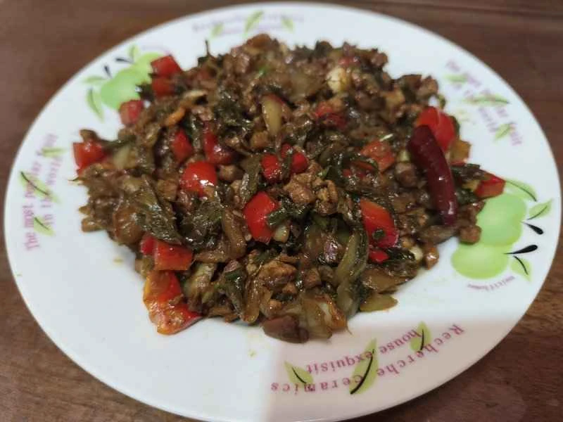 牛肉と辛子のピクルス炒めの作り方：10