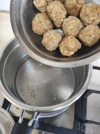 ミートボール入りタロイモと春雨のスープの作り方：3