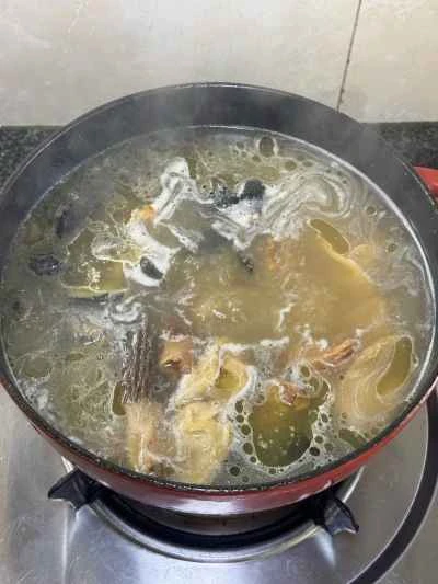 アミガサタケ、魚の浮き袋、黒鶏のスープの作り方：8
