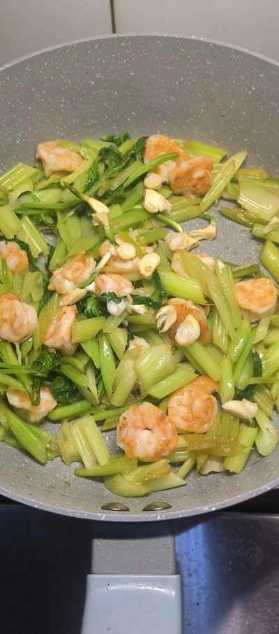 セロリとエビの炒め物の作り方：5