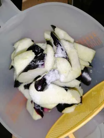 白インゲン豆とナスの炒め物の作り方：2