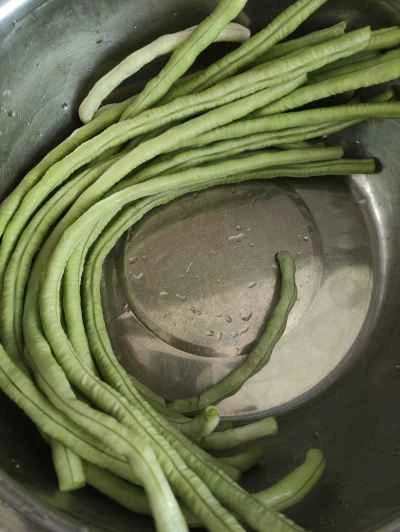 ニンニク風味のベビービーンズを作る手順：1