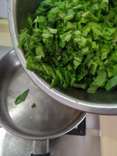 ニンニク風味のロメインレタスの作り方:5