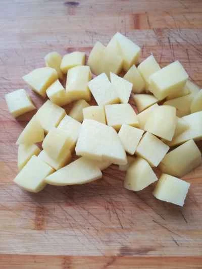 豆とニンジン入り牛肉の煮込みの作り方：1