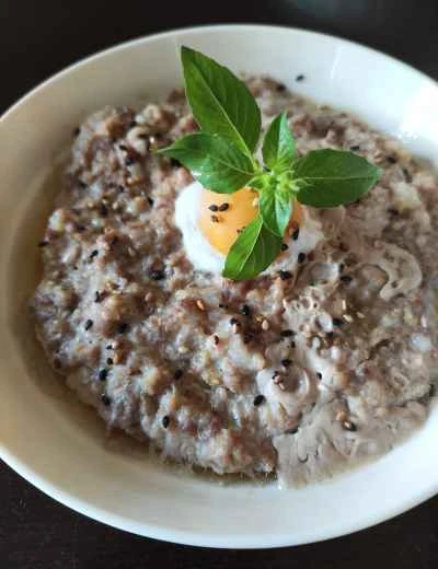 ひき肉と塩卵の蒸し煮レシピ