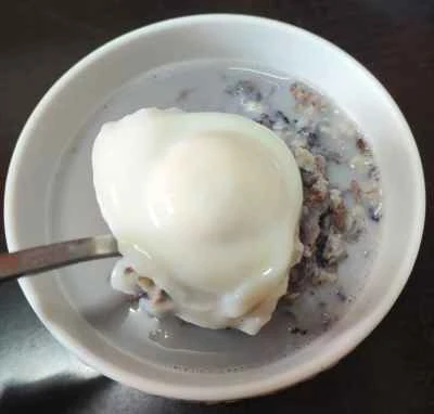 ブラックオーツミルクポーチドエッグのレシピ手順:8