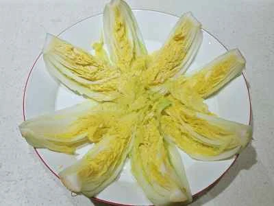 ニンニクと春雨を添えた蒸しチンゲン菜：ステップ3