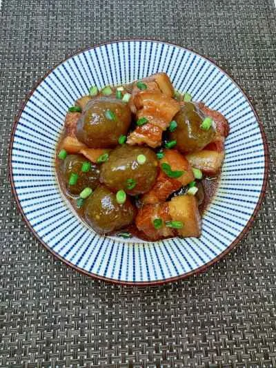 さつまいも澱粉団子入り豚肉の煮込みの作り方：17