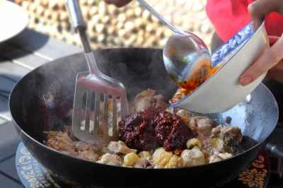 四川風鶏肉とジャガイモの煮込みレシピ手順：3