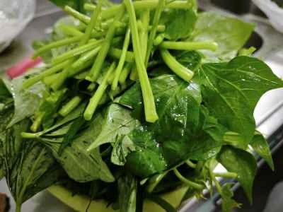 ニンニクとサツマイモの葉の炒め物の作り方:2