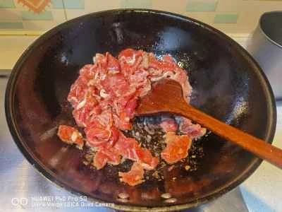 牛肉とたけのこの漬物炒めの作り方：4