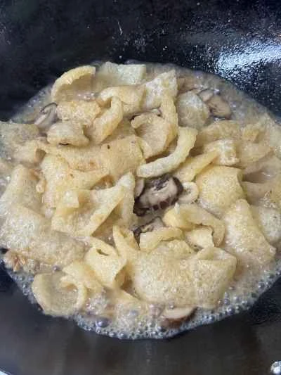 椎茸と干しエビの豚皮煮込みの作り方：12