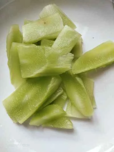 牛肉とたけのこときくらげの炒め物の作り方：2