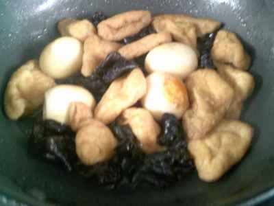 黒キノコと卵の揚げパン生地の三角形を作る手順：9