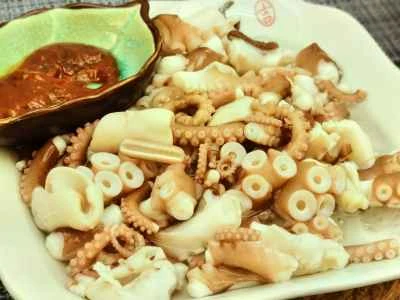 湯通ししたタコのレシピ