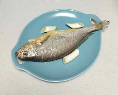 蒸しニベのレシピ手順：1