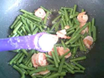 エビとインゲンの炒め物の作り方：11