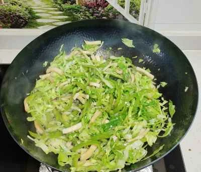 キャベツとピーマンのエリンギ炒めの作り方：5