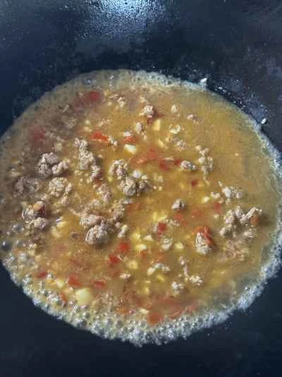 刻んだ唐辛子、ひき肉、卵を作る手順：10