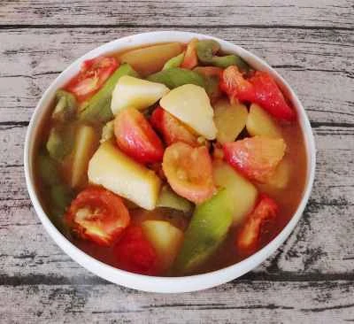 ヘチマ、トマト、ジャガイモのシチューの作り方：4