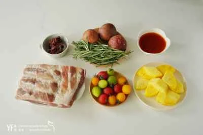 パッションフルーツとパイナップルのローストポークリブの作り方：1