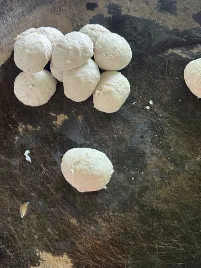 カリフラワーとミートボールの炒め物の作り方：2