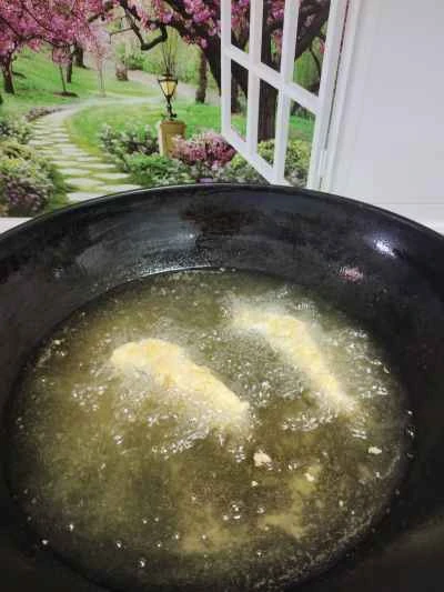 カリカリに揚げた魚の細切りを作る手順：7
