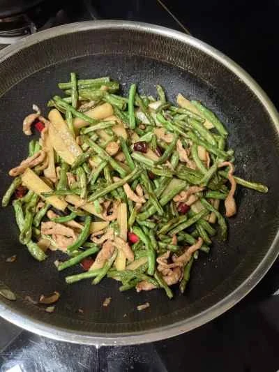 フライドポテトとインゲンの炒め物の作り方：6