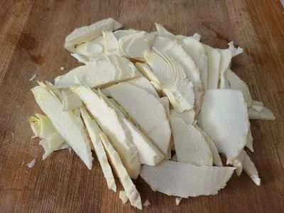 たけのこといんげんの炒め物の作り方：2