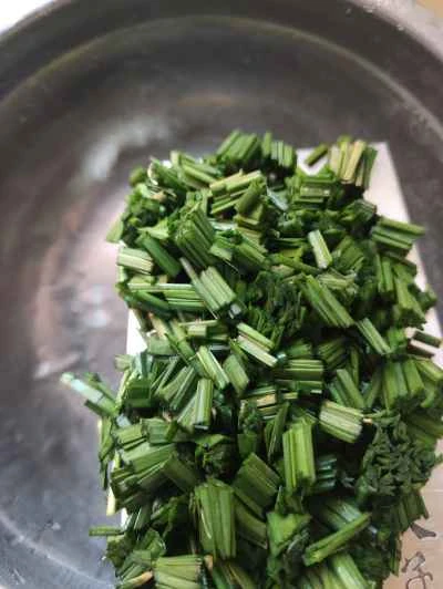 チャイブ入りスクランブルエッグの作り方：2