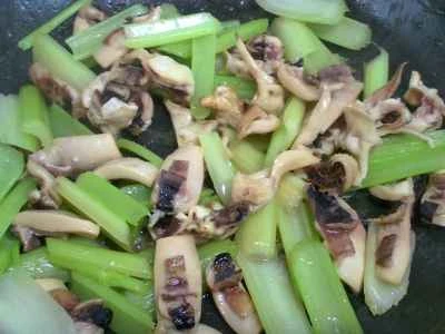 イカとセロリの炒め物の作り方：13