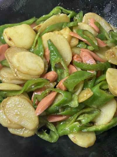 ピーマン、ジャガイモ、ハムの炒め物の作り方：9