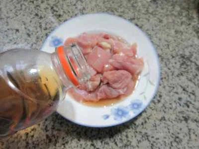 鶏もも肉とインゲンの炒め物の作り方：3