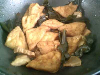 豚肉と昆布の結び目揚げ生地の三角形の作り方：11