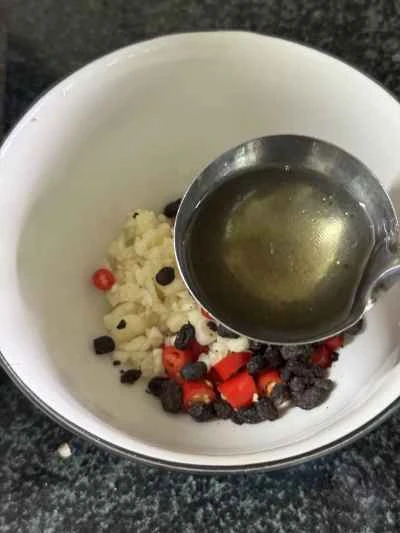 蒸し牛肉と米麺のロールを作る手順：5