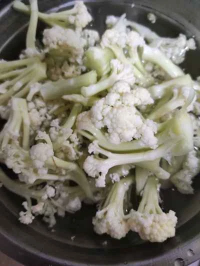 ニンジンとカリフラワーの炒め物の作り方：1