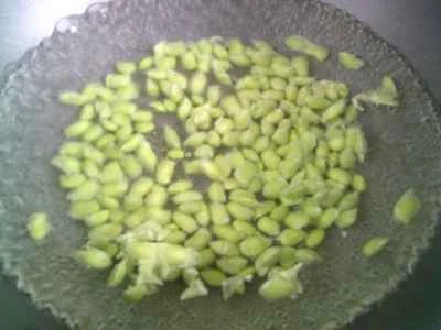 枝豆入り塩野菜かまぼこの炒め物の作り方：4