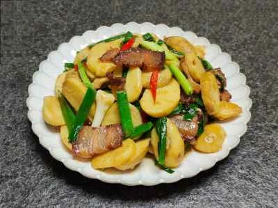 ベーコンとアローヘッドの炒め物のレシピ