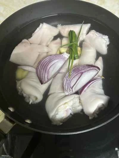 蜂蜜でコーティングしたヤマモモ豚足のレシピ手順：4