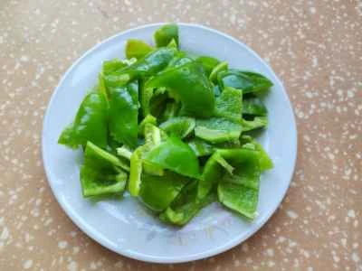 牛肉とピーマンの炒め物の作り方：2